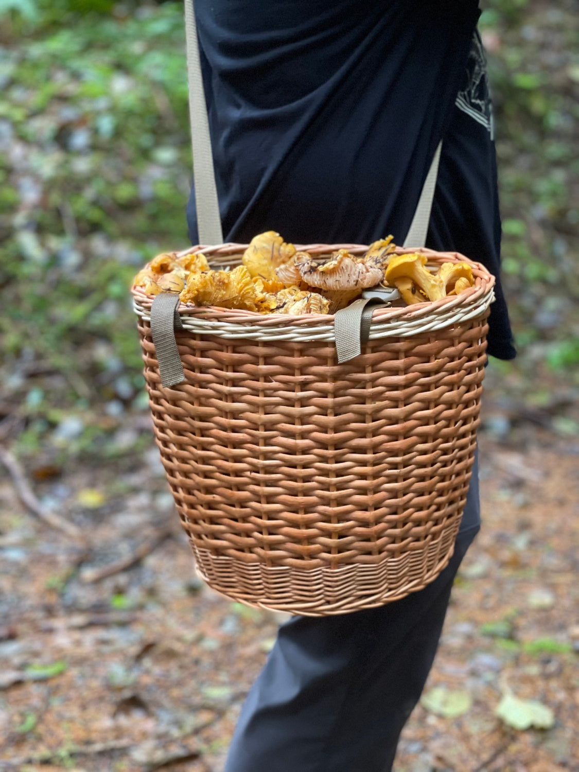 Handmade Cross Body Wicker Foraging Basket