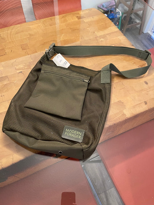 Mesh Foraging Bag with Pocket and Shoulder Strap